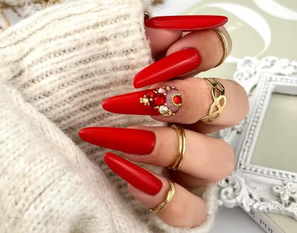kinge-nails-