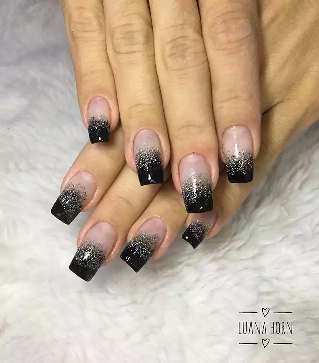 luana-horn-nails